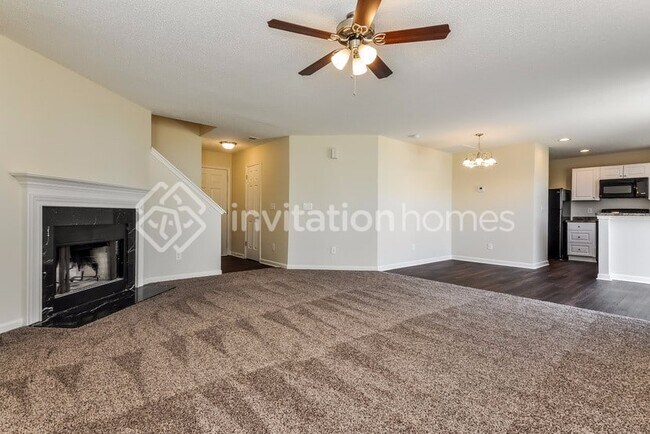 Building Photo - 8020 Bright Oak Trail