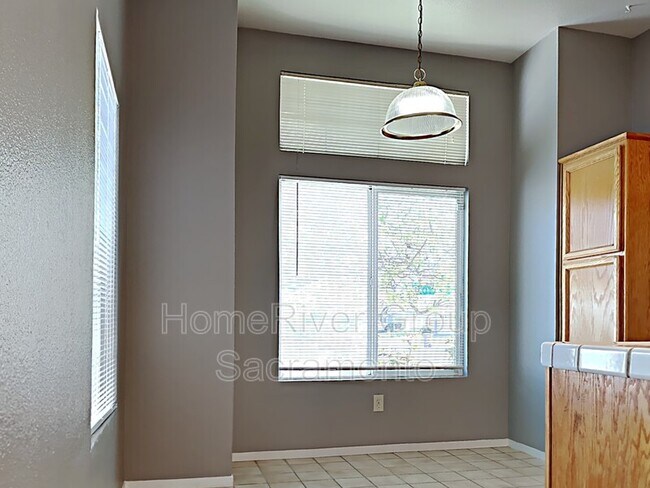 Foto del edificio - 8932 Gables Mill Pl