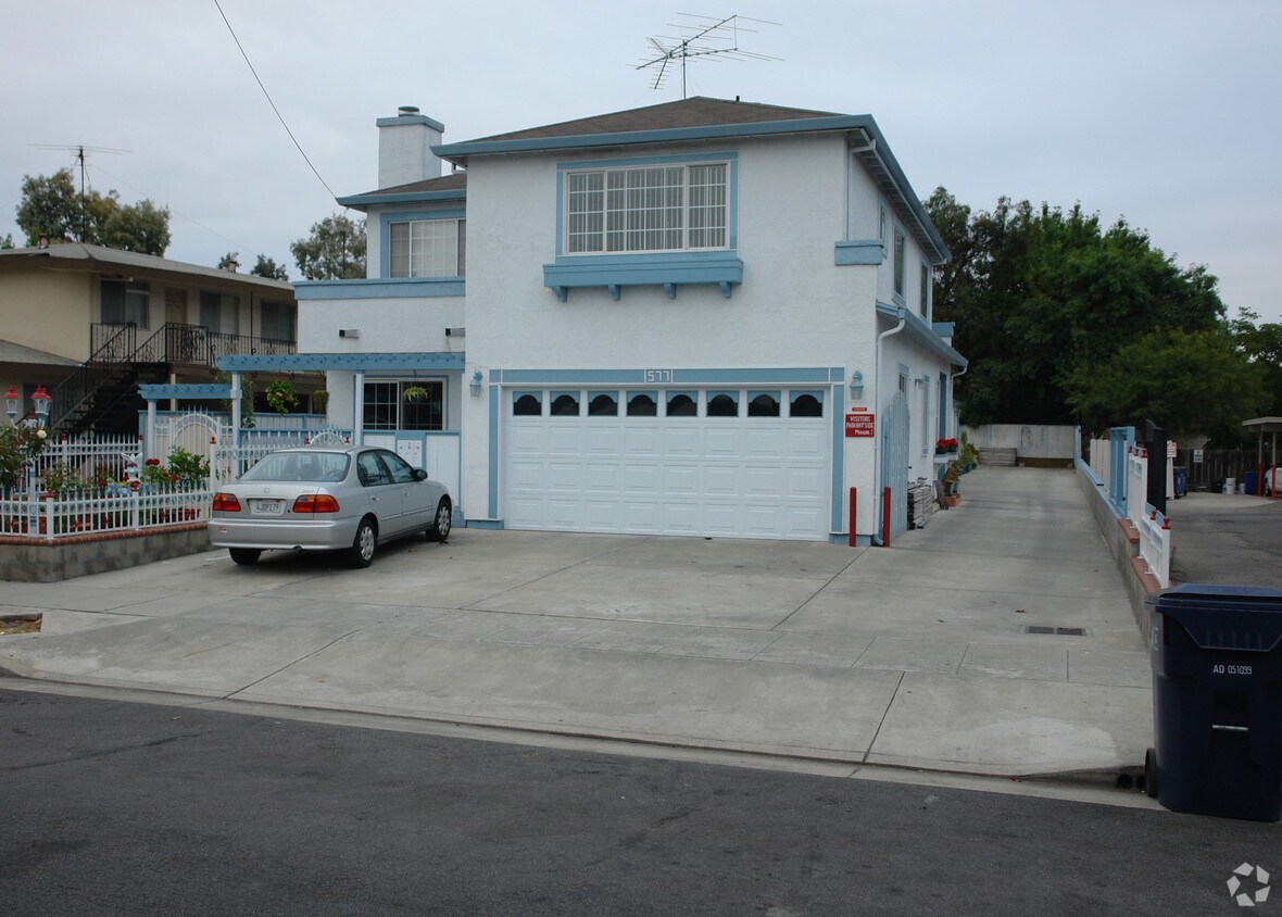 Foto principal - 577 Columbia Ave