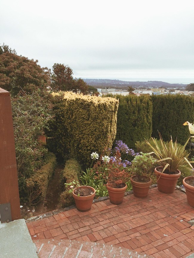 Building Photo - 1 bedroom in San Franciso CA 94116