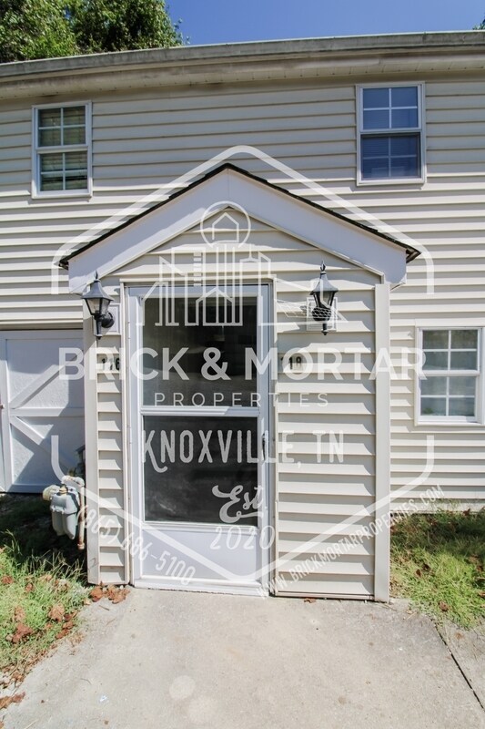 Building Photo - 116 S Maple St