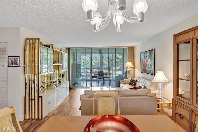 Foto del edificio - 3 br, 2 bath House - 1830 Sabal Palm Dr Ap...