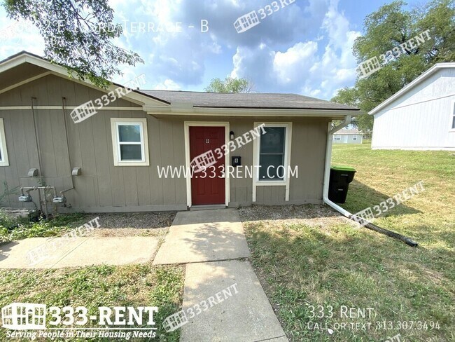 Foto del edificio - Lovely duplex ready for you to move right in!