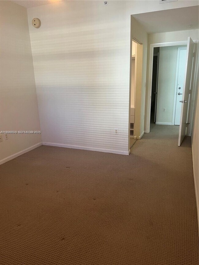 Foto del edificio - 185 SE 14th Terrace