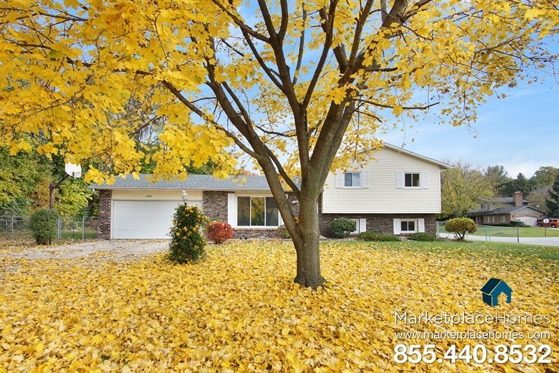 Primary Photo - 17747 Tally Ho Dr E