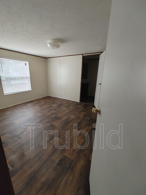 Foto del edificio - 511 Mammoth Dr