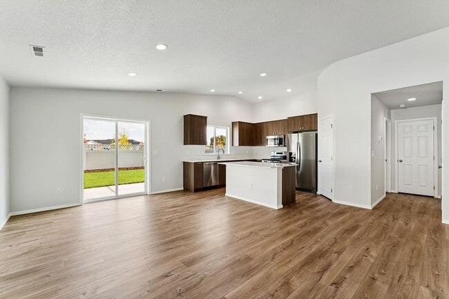 Building Photo - Brand New 4 Bed 2 Bath Home Located in Caldwell