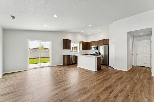 Foto del edificio - Brand New 4 Bed 2 Bath Home Located in Caldwell