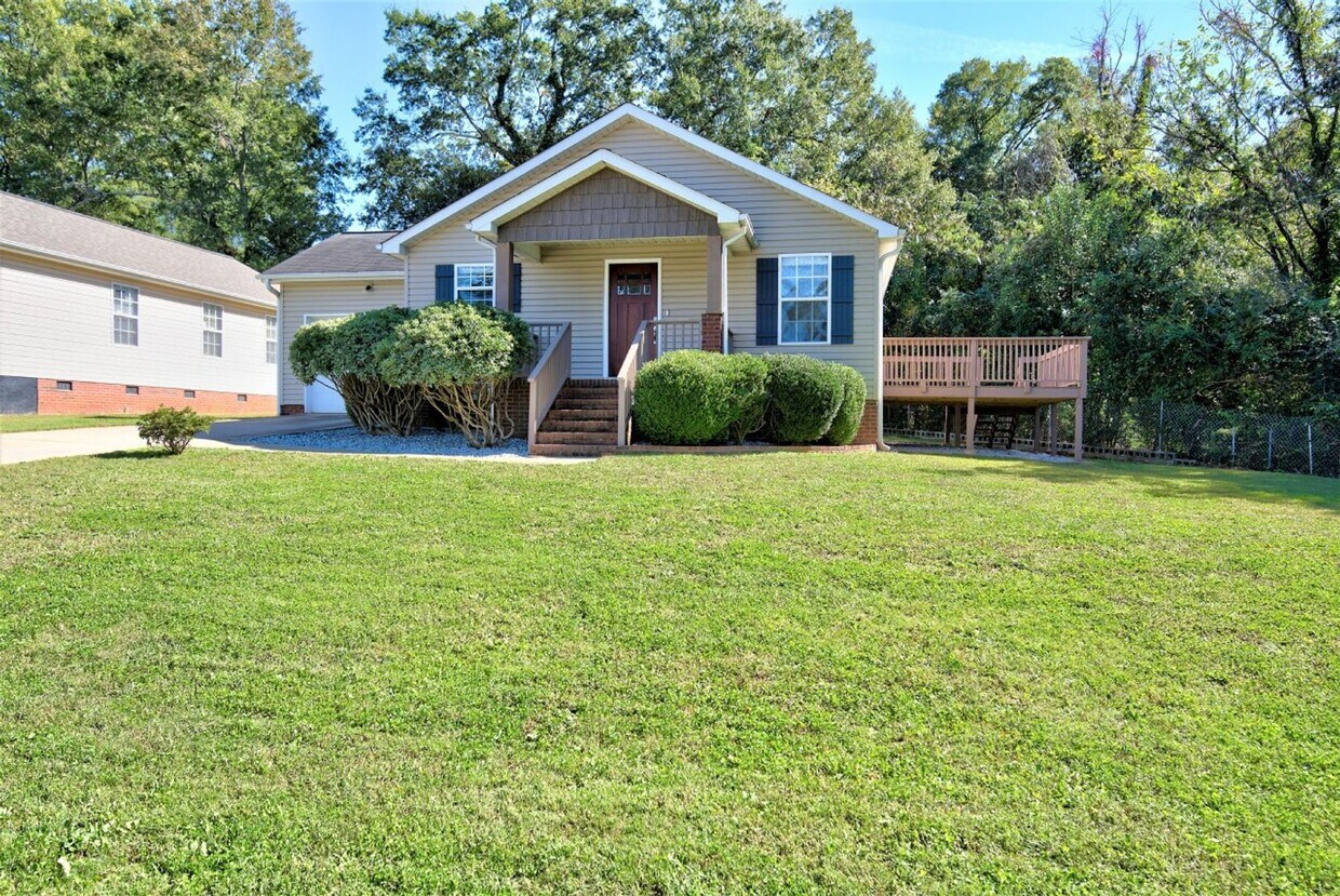 3 Bed, 2 Bath Home Near Downtown Greenvill... - 3 Bed, 2 Bath Home Near Downtown Greenvill...
