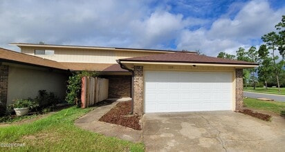 Building Photo - 1319 Calabria Rd