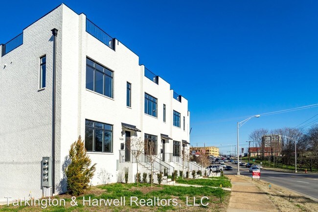 Building Photo - 1402 Wedgewood Ave