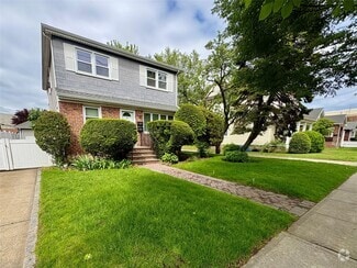 Building Photo - 49 E Hawthorne Ave