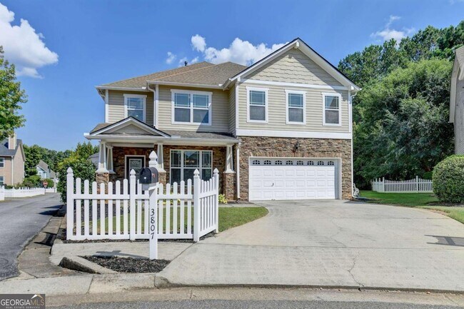 Building Photo - 3807 Downing Dr