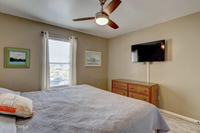 Foto del edificio - 918 N New River Dr