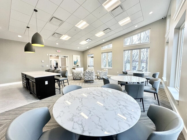 Community/Party Room - Waldorf Park Apartments