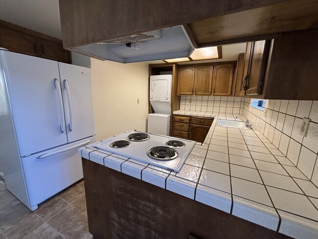 Foto del edificio - Well maintained condo close to city amenities and Lyon's Park!