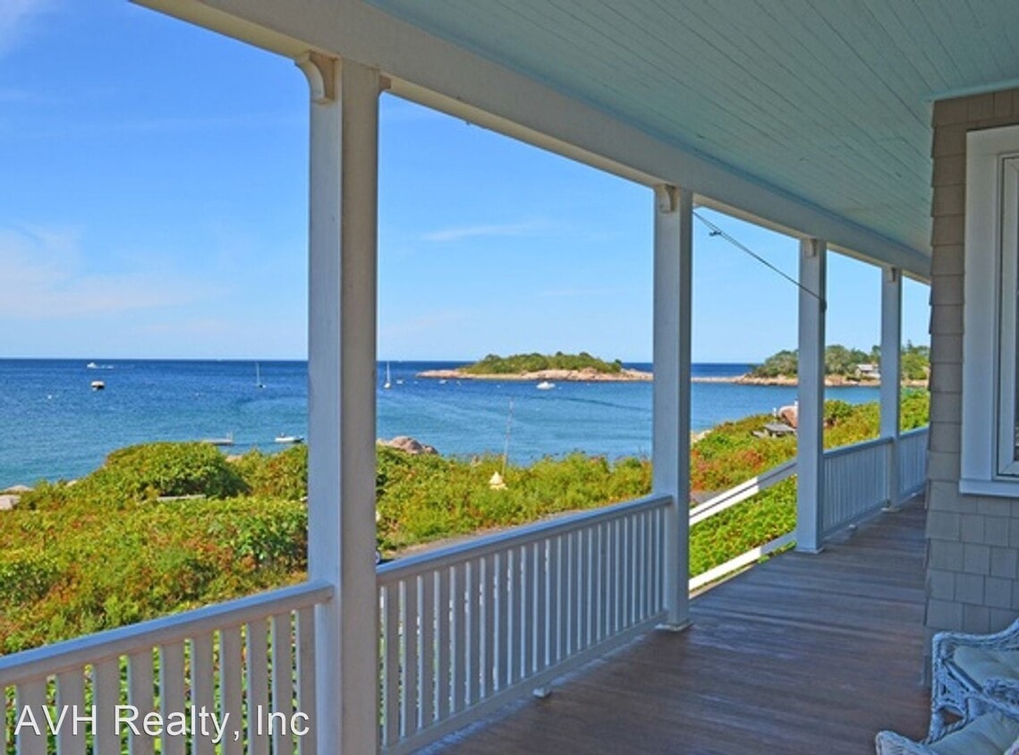 Primary Photo - 4 br, 2 bath House - 4 Diamond Avenue