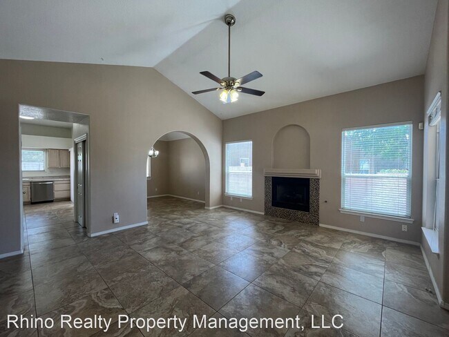 Building Photo - 3 br, 2 bath House - 10128 Arroyo Crest Dr NW
