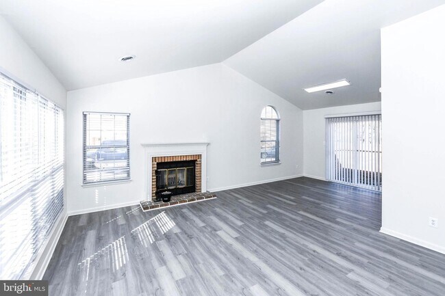 Foto del edificio - 4624 Governor Kent Ct