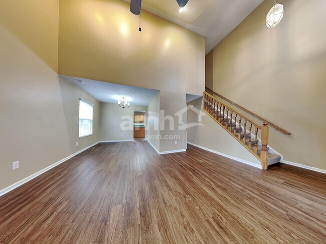 Building Photo - 2145 Blanton Dr