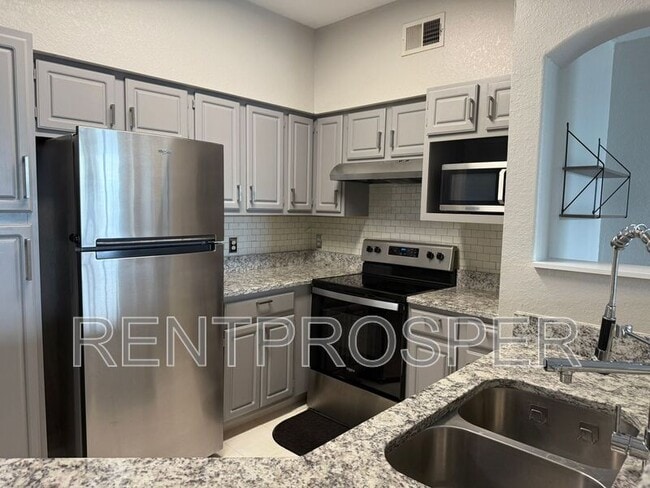 Foto del edificio - 3384 Corona Village Way