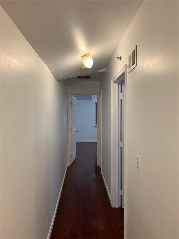 Building Photo - 3 bedroom in Staten Island NY 10303