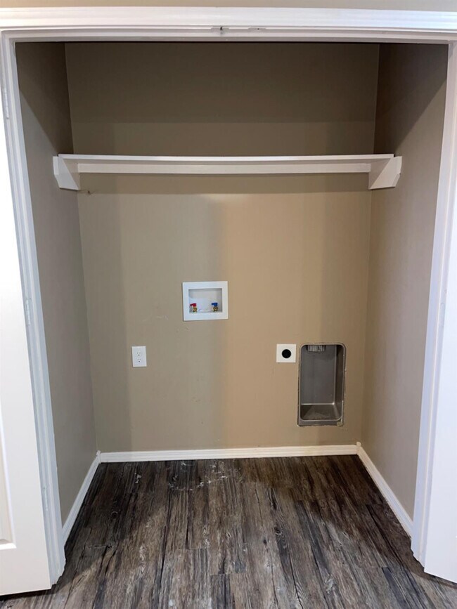 Foto del edificio - 2613 Globe Ave