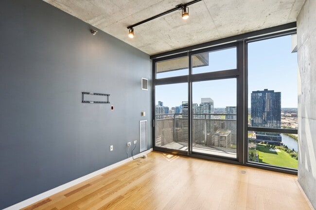 Foto del edificio - 235 W Van Buren St
