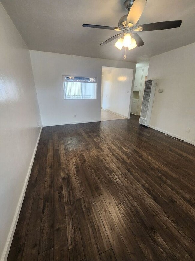 Foto del edificio - SUMMER SPECIAL: 1 Month Free-Open Floor Plan - 2BR/1BA