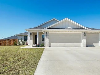 Building Photo - 3885 Heartwood St