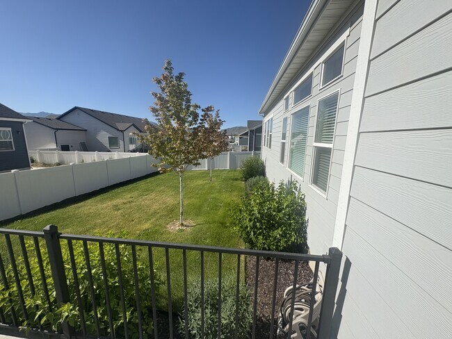 Building Photo - 1712 S 1160 E