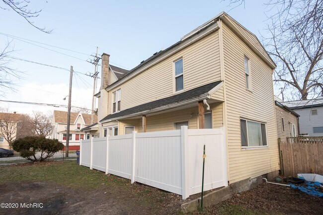 Foto del edificio - 416 5th St NW