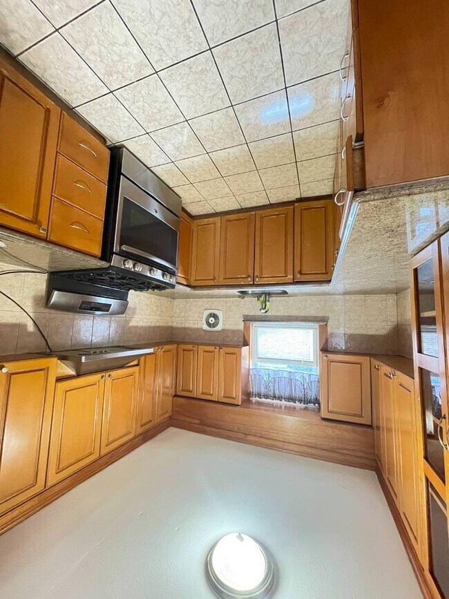 Foto del edificio - 22-23-23 126th St