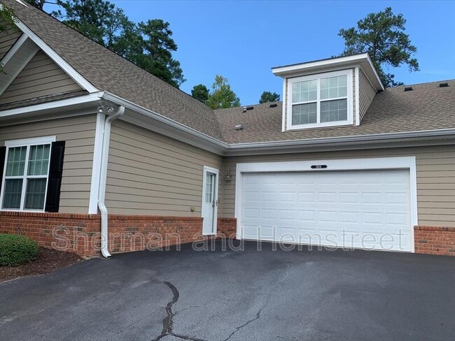Building Photo - 2404 Amberley Dr