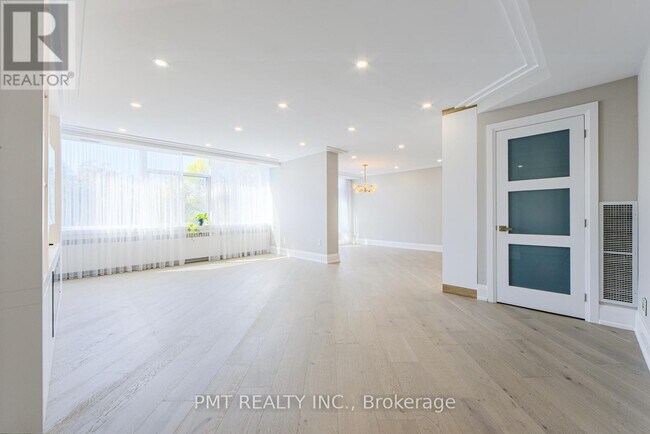 Photo du bâtiment - 500-500 Avenue Rd