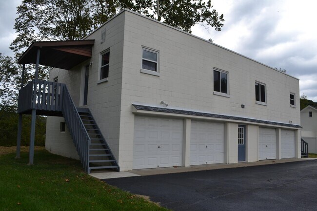 Foto del edificio - 4943 Bull Creek Rd