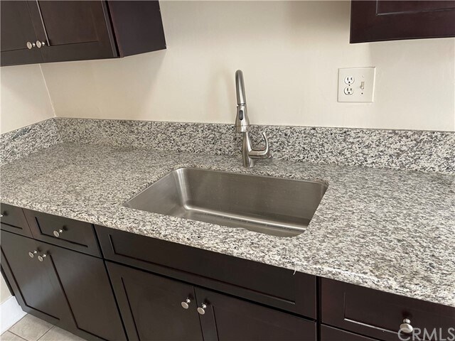 Foto del edificio - 9906 Belmont St