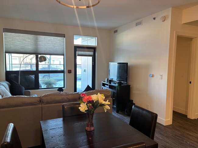 Building Photo - 780 Taché Av