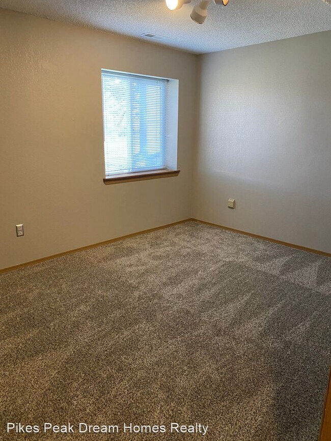 Building Photo - 2 br, 2 bath House - 4541 Lamplighter Circle
