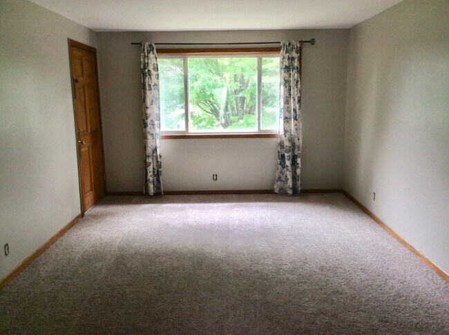 Building Photo - 6323 North 77th Street, Unit 3