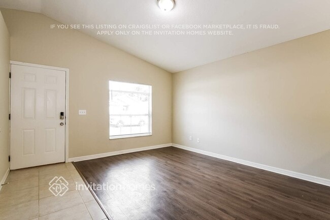Foto del edificio - 123 Oak Grove Rd