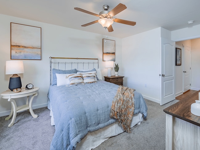 The Principal Bedroom - Parcstone Apartments
