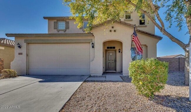 Building Photo - 5 Bedroom, 3 Bath Home in Secluded Neighbo...