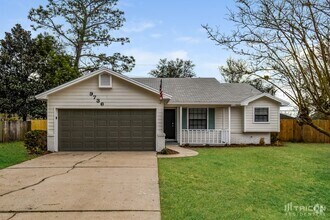 Building Photo - 9736 Villiers Dr S