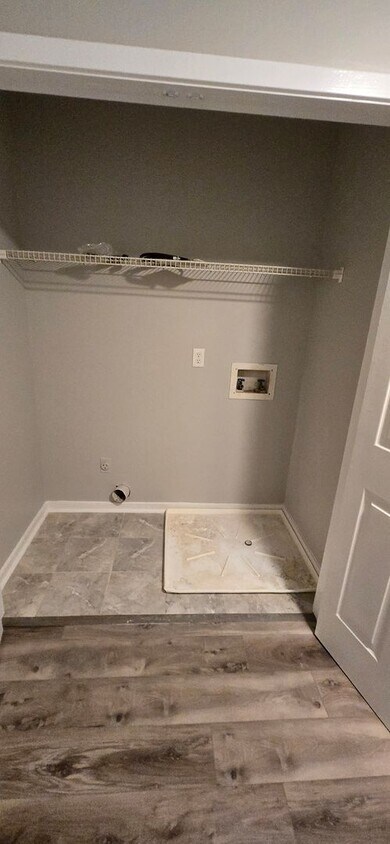 Primary Photo - 3 bed 2 bath Condo for rent