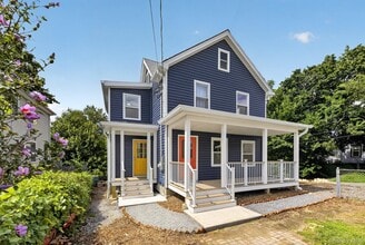 Building Photo - 21 Judson St