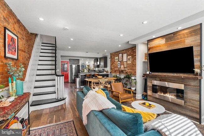 Foto del edificio - 1316 Dorrance St