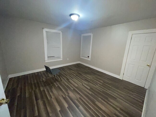 Foto del edificio - 4236 Delaware St