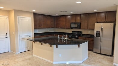 Building Photo - 3072 Bicentennial Pkwy