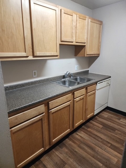 Foto del edificio - 2323 Shoreland Ave